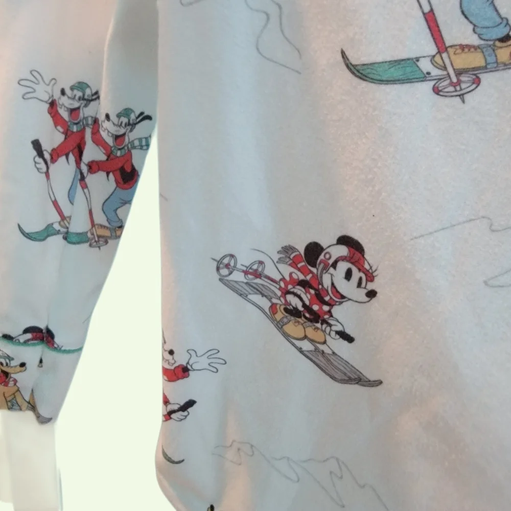Disney Women's Sz XL Flannel Pajama Top Long Sleeve Mickey Minnie Goofy skiing - Picture 6 of 8